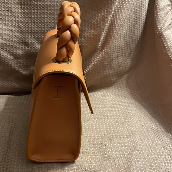 Charles&Keith shoulder bag yellow - Picture 3 of 7